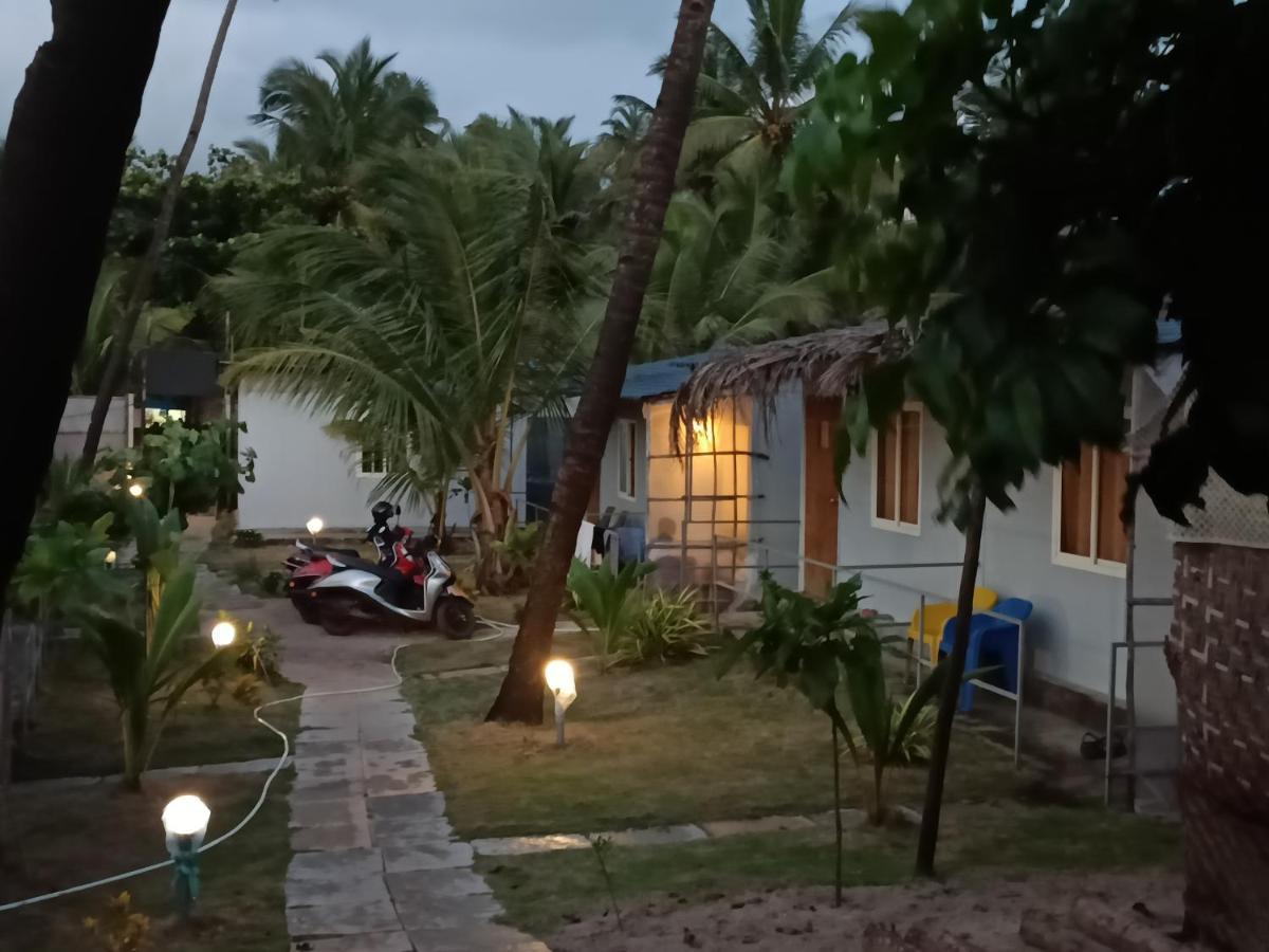 Shantaram Beach Huts アランボル エクステリア 写真