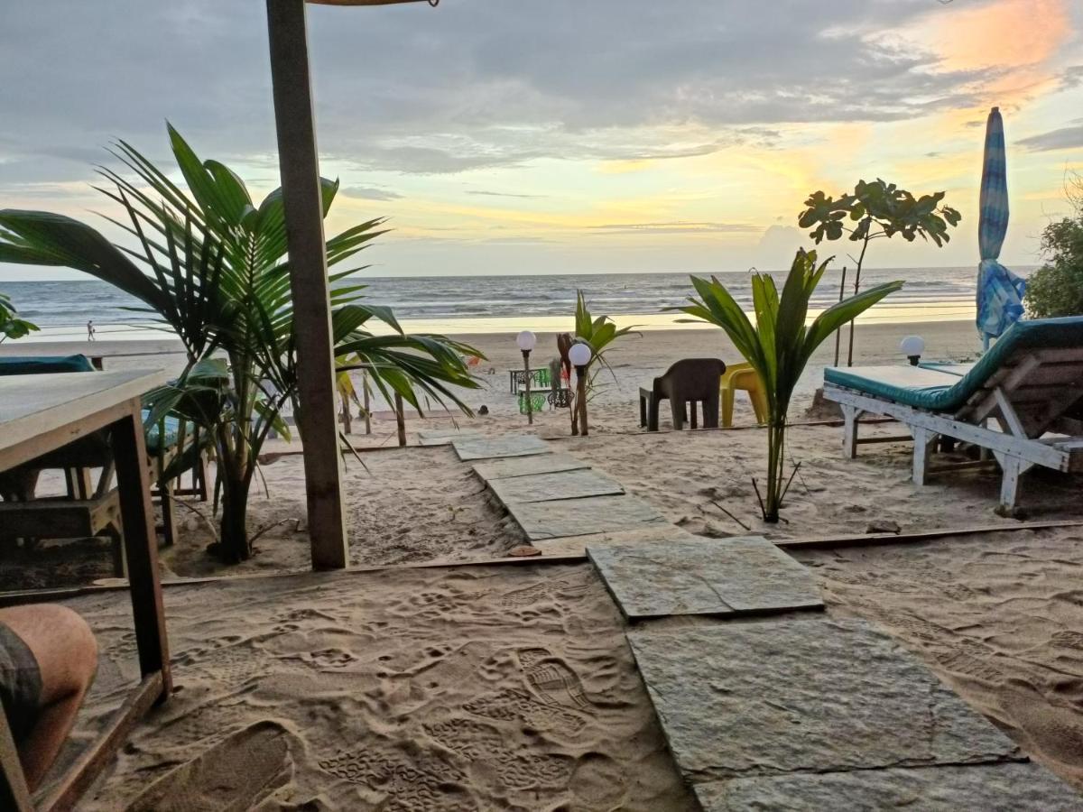Shantaram Beach Huts アランボル エクステリア 写真